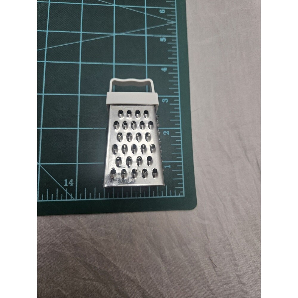 Mini Cheese Grater 3 in x 1 in White